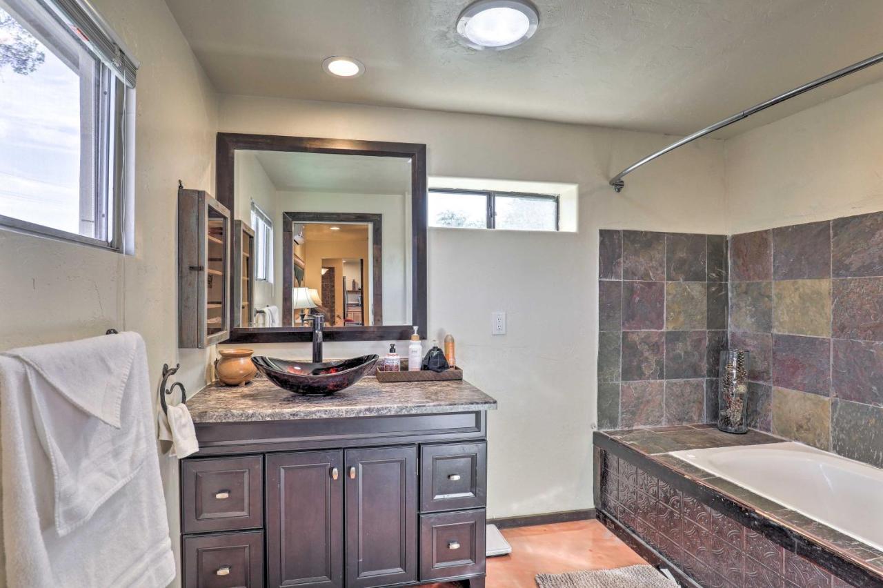 Pet-Friendly Tucson Casita Shared Hot Tub And Porch Villa Dış mekan fotoğraf